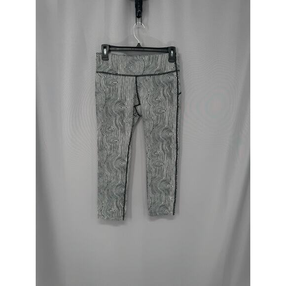 Nike Leggings Small Black Running Swirl Stripe Cropped Activewear Workout Train - Picture 1 of 14